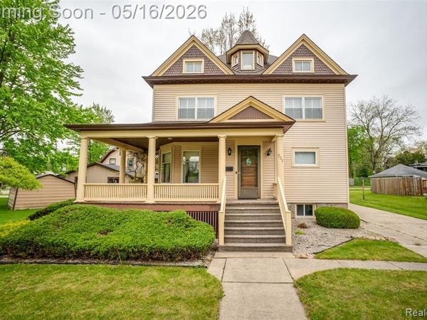 207 N Pine River Street, Ithaca, MI 48847
