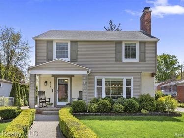 429 Roland Road, Grosse Pointe Farms, MI 48236