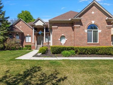 49763 Decker Drive, Shelby Twp, MI 48317