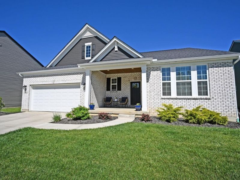 976 Crestpoint Court, Union Twp, OH 45245 Photo 2