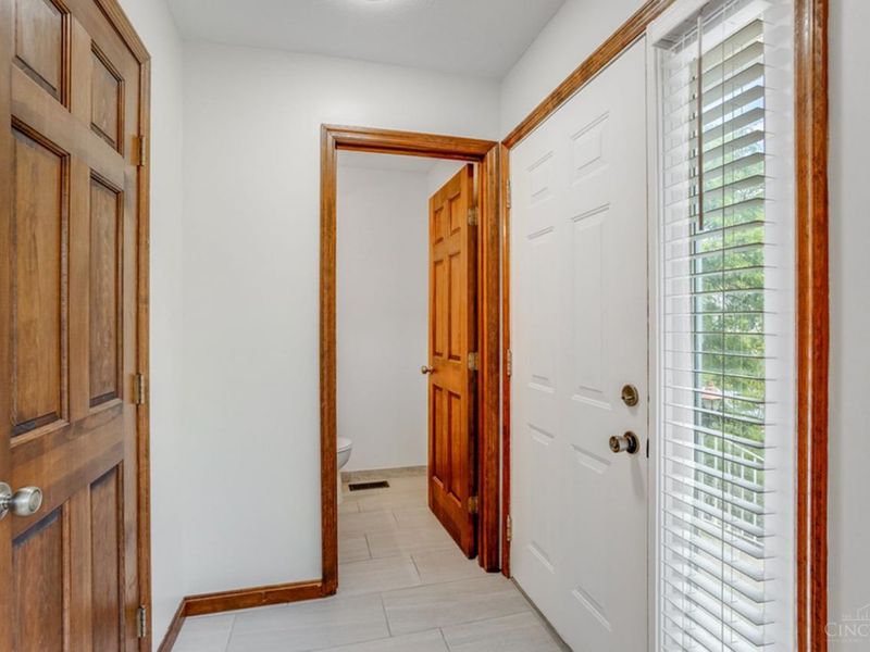 1813 Tuxworth Avenue, Unit 2(10), Cincinnati, OH 45238 Photo 11
