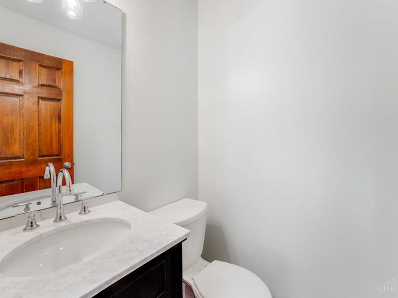 1813 Tuxworth Avenue, Unit 2(10), Cincinnati, OH 45238 Photo 12