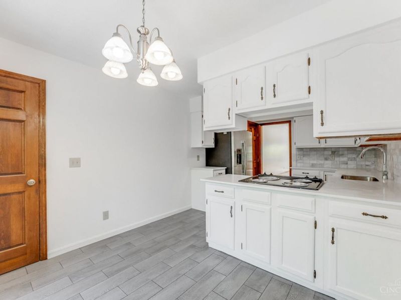 1813 Tuxworth Avenue, Unit 2(10), Cincinnati, OH 45238 Photo 22