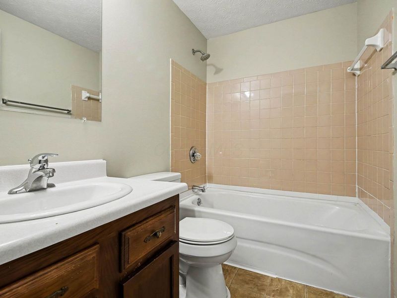 6378 Barnside Drive , Canal Winchester, OH 43110 Photo 14