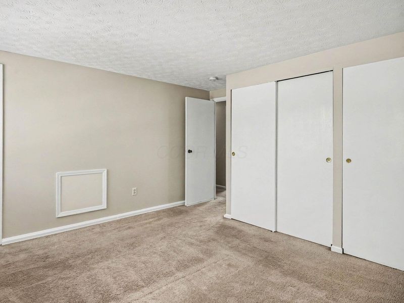 6378 Barnside Drive , Canal Winchester, OH 43110 Photo 2