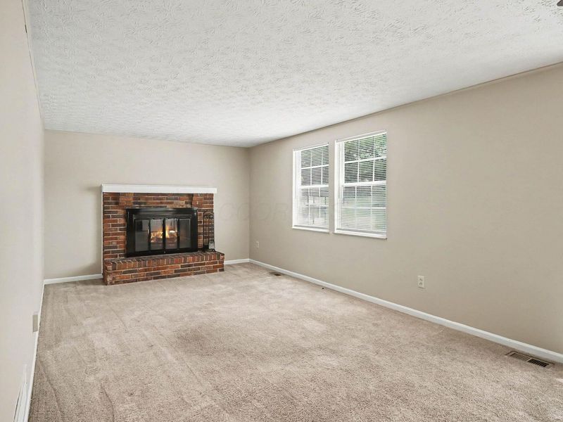 6378 Barnside Drive , Canal Winchester, OH 43110 Photo 5