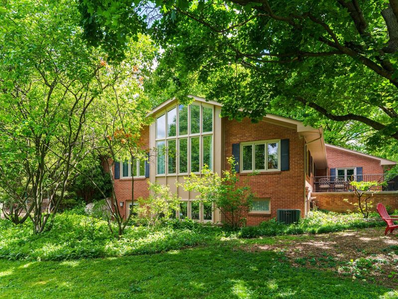 293 Ceramic Drive, Columbus, OH 43214 Photo 1