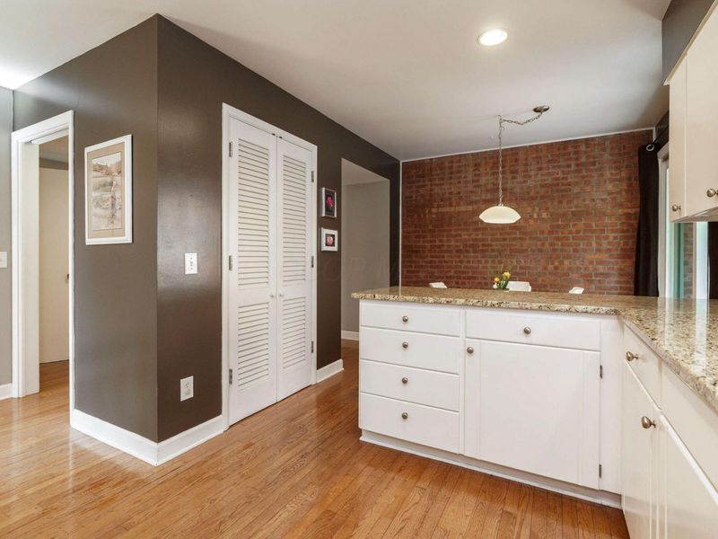 293 Ceramic Drive, Columbus, OH 43214 Photo 18