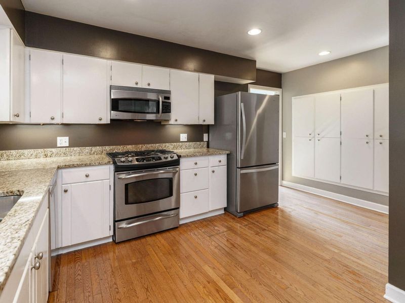 293 Ceramic Drive, Columbus, OH 43214 Photo 21