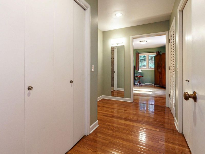 293 Ceramic Drive, Columbus, OH 43214 Photo 25