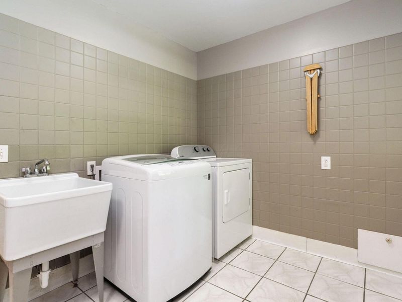 293 Ceramic Drive, Columbus, OH 43214 Photo 36