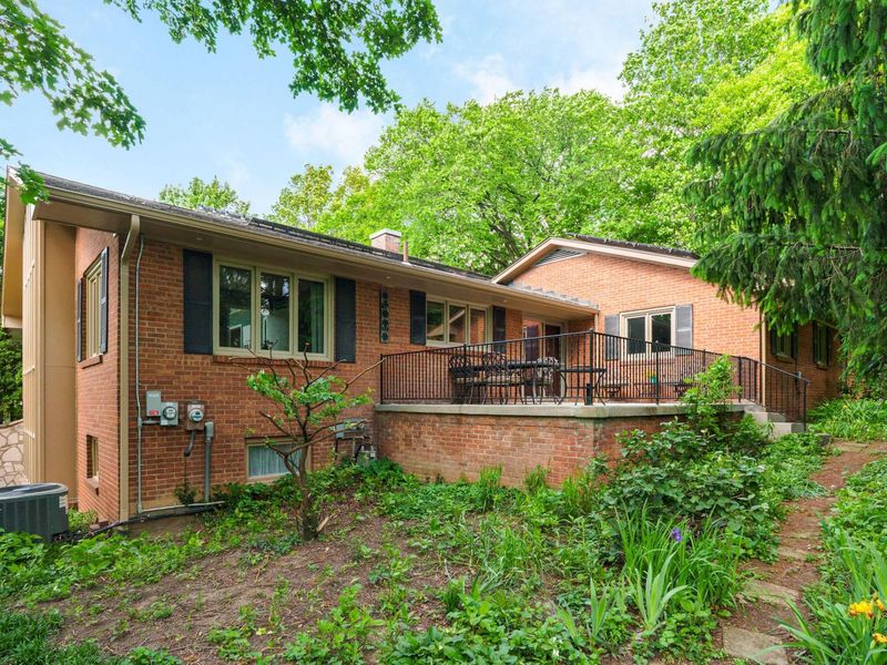 293 Ceramic Drive, Columbus, OH 43214 Photo 4
