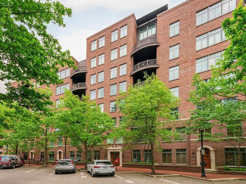 250 Daniel Burnham Square, Unit 606, Columbus, OH 43215 Photo 2