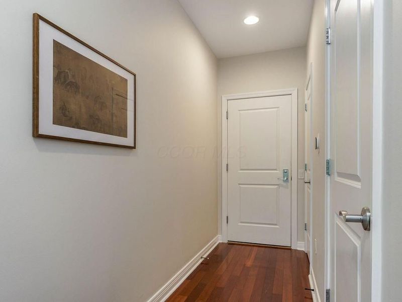 250 Daniel Burnham Square, Unit 606, Columbus, OH 43215 Photo 5