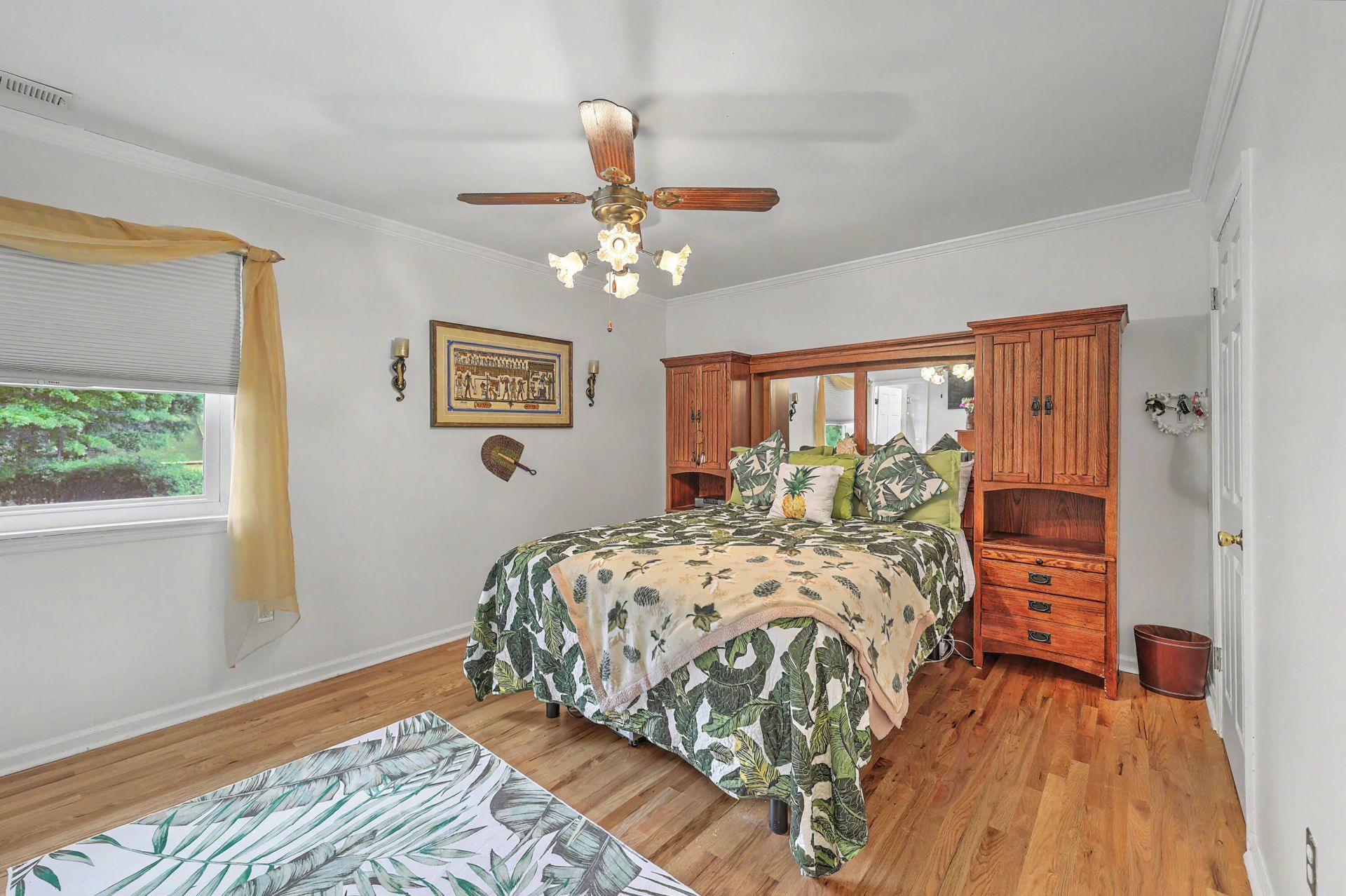 1773 Banbury Road Photo 10