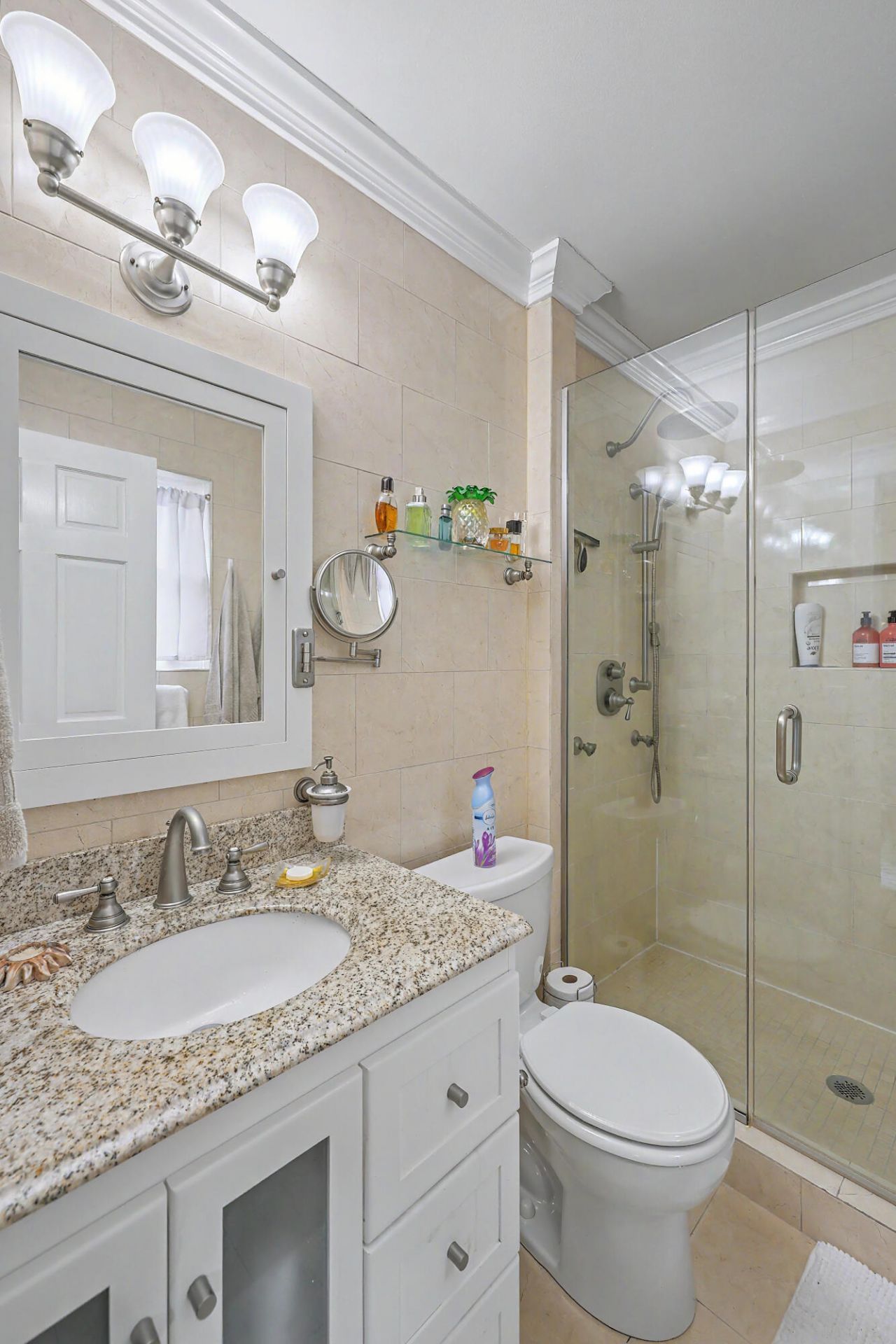 1773 Banbury Road Photo 13