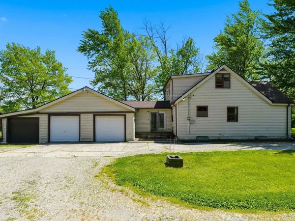 6304 Hazelett Road, Fort Wayne, IN 46835