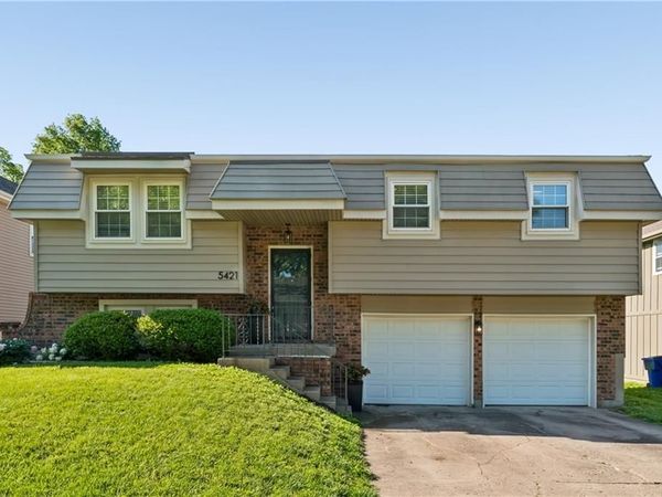 5421 Crest Drive, Kansas City, KS 66106