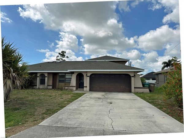 210 SE 4th ST , CAPE CORAL, FL 33990