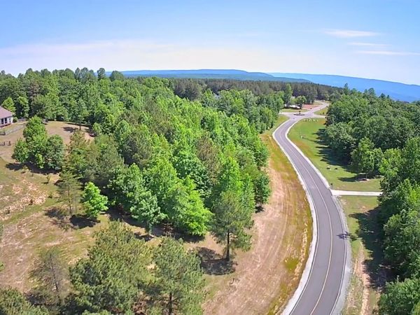 1899 River Bluffs Drive, Jasper, TN 37347