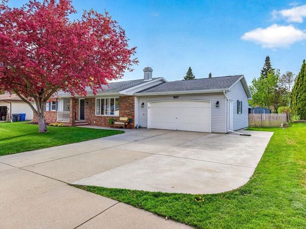 807 ROSEHILL ROAD, Kaukauna, WI 54130