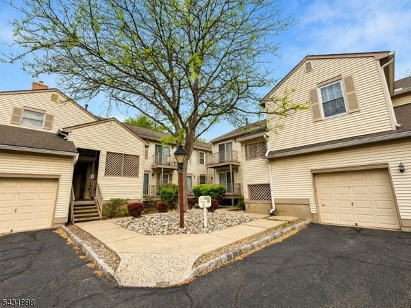 46 Commonwealth Dr, Bernards, NJ 07920