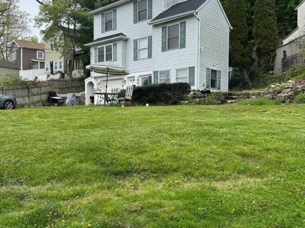 100 Shore Rd, Jefferson, NJ 07849