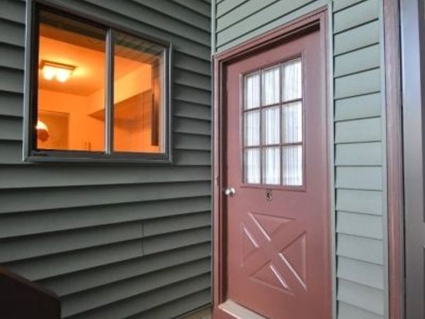 3 Ridgedale Dr, Clinton, NJ 08801