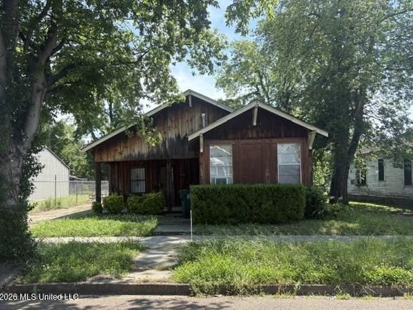709 Henderson Street, Greenwood, MS 38930