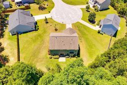 72 Black Kettle Court photo 4
