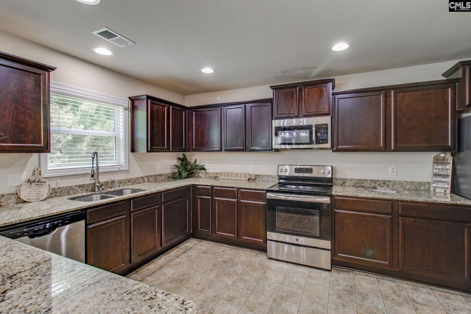 72 Black Kettle Court Photo 9