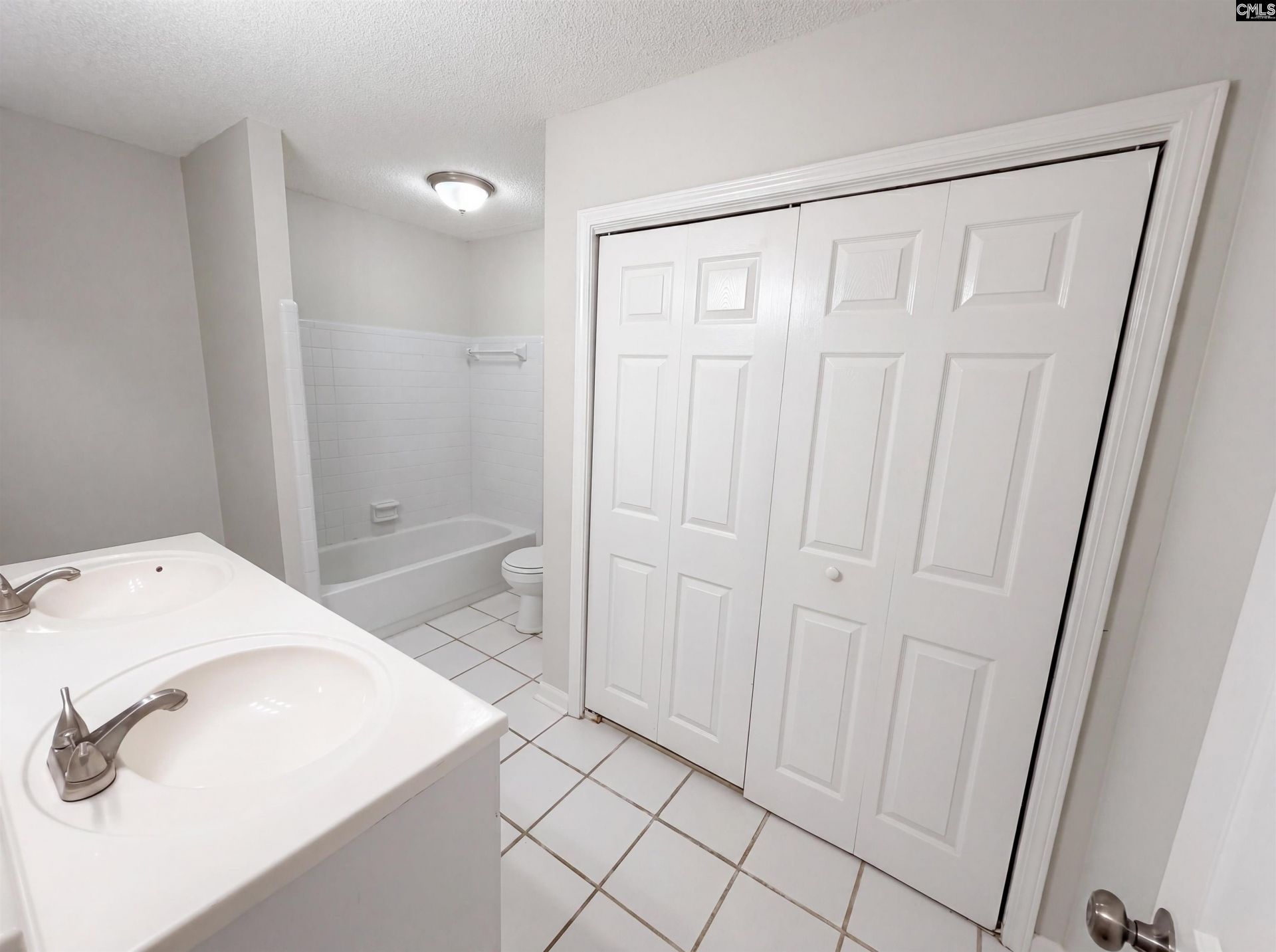 260 Woodwinds Drive Photo 12