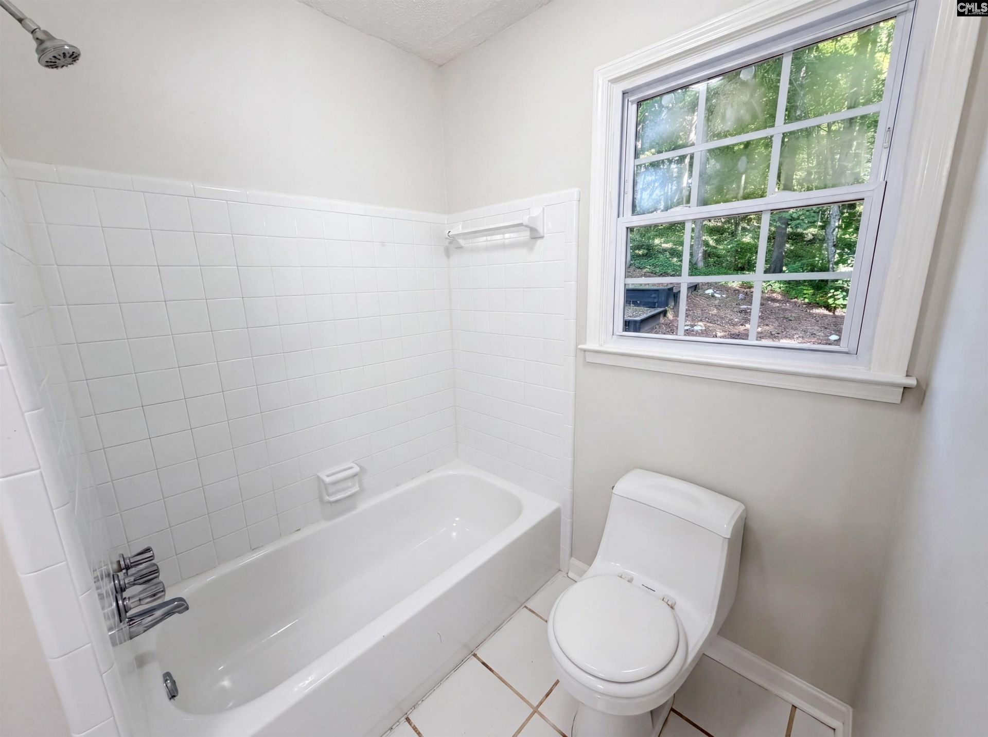 260 Woodwinds Drive Photo 16