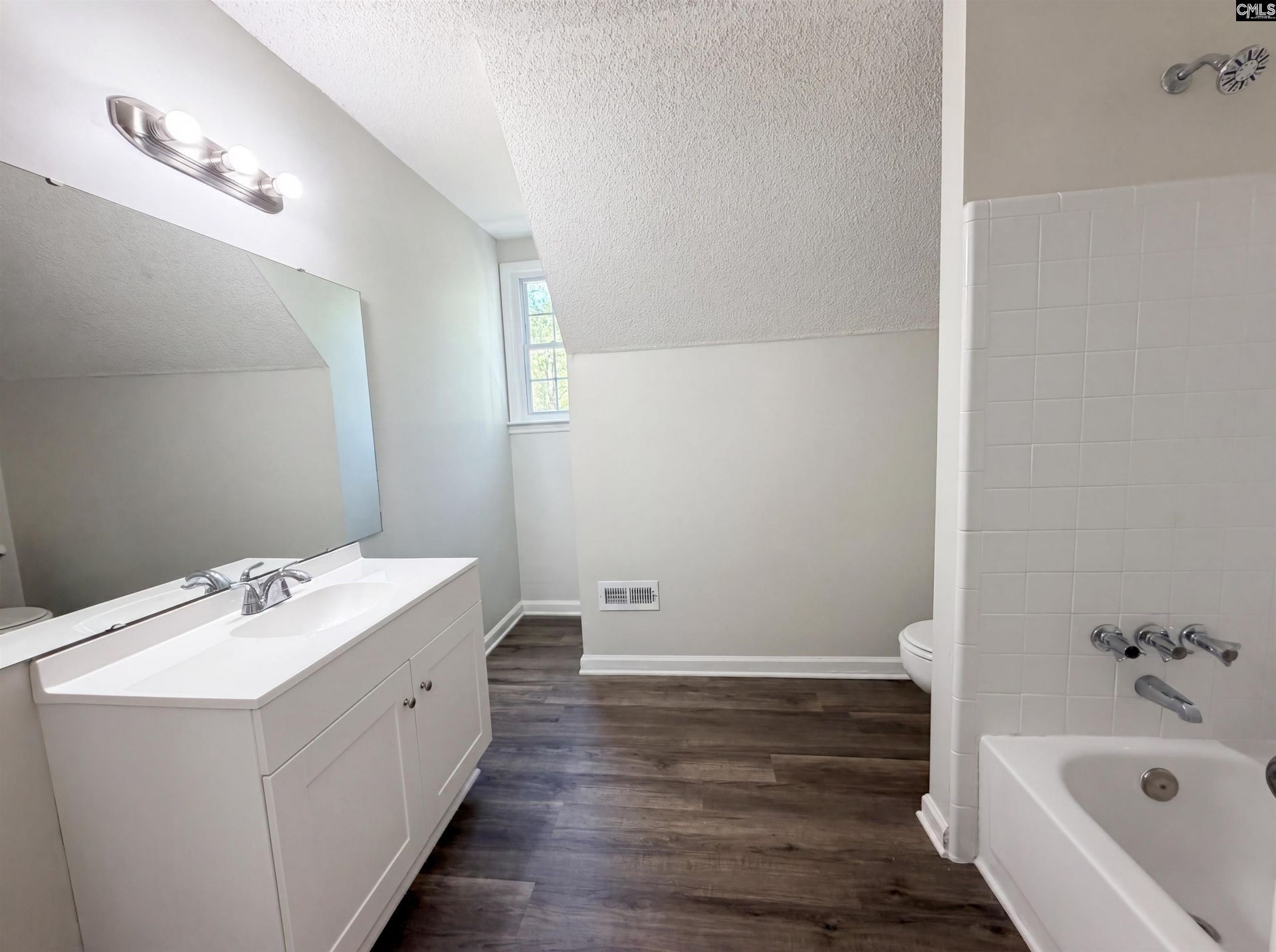 260 Woodwinds Drive Photo 21