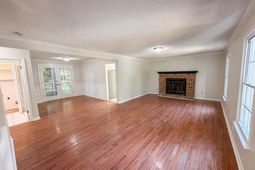 260 Woodwinds Drive photo 4