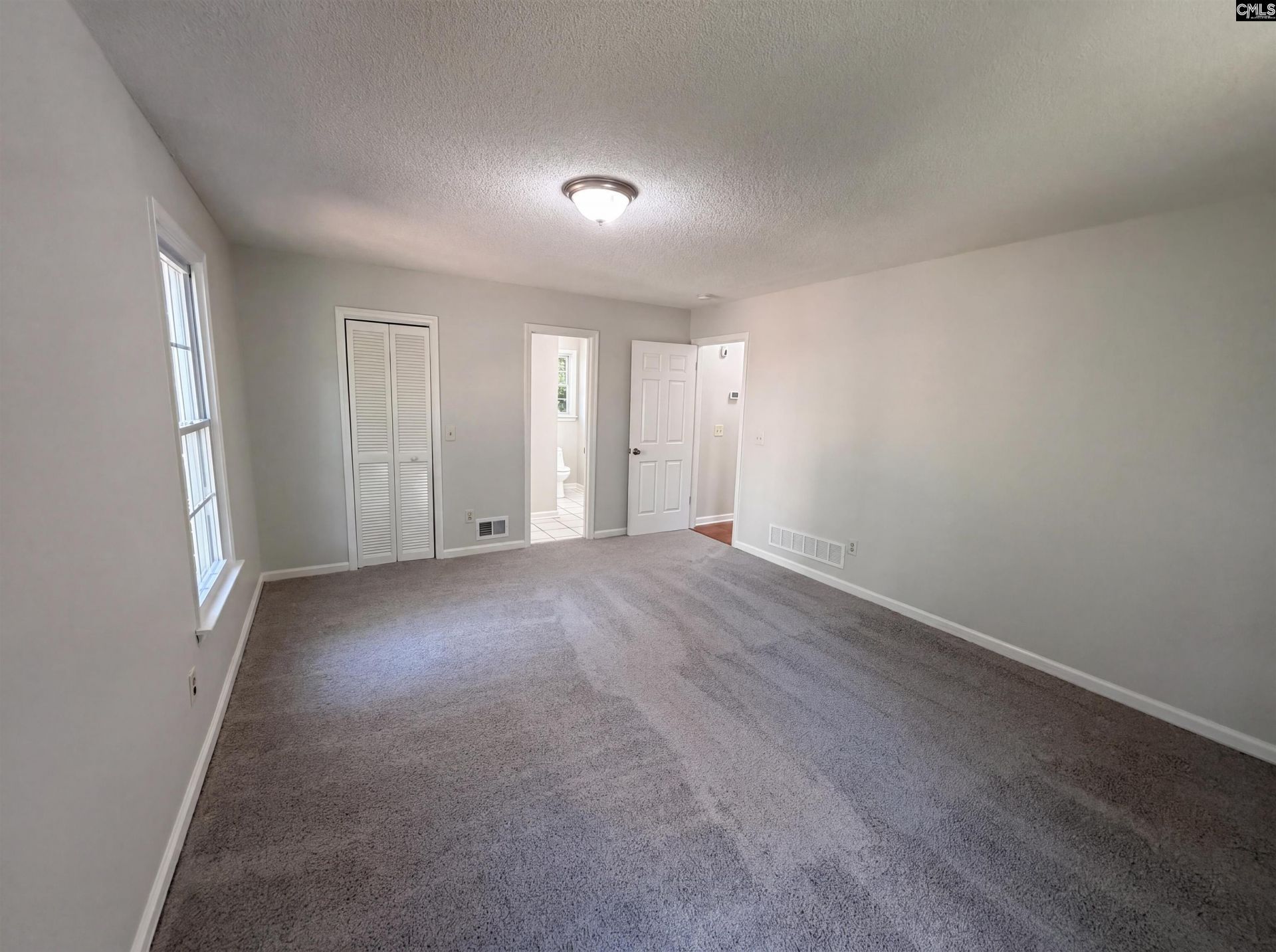 260 Woodwinds Drive Photo 4