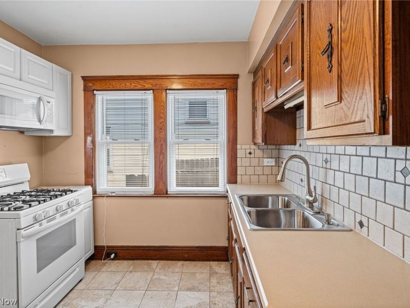 2601 Tate Avenue, Cleveland, OH 44109 Photo 13