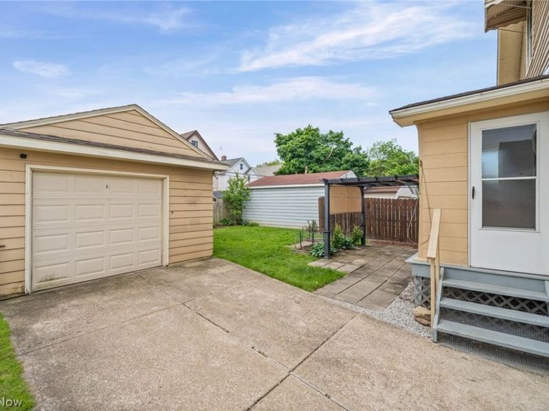 2601 Tate Avenue, Cleveland, OH 44109 Photo 35