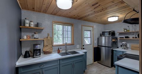 10185 Juniper Way, Soda Springs, CA 95728 Photo
