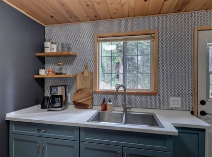 10185 Juniper Way, Soda Springs, CA 95728 Photo