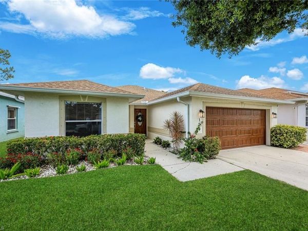156 Stanhope CIR , NAPLES, FL 34104