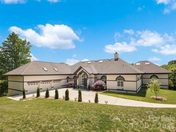 813 Rickel Drive , Hendersonville, NC 28739