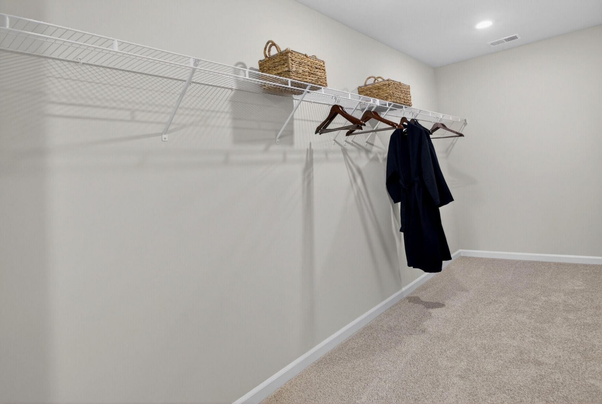 7048 Windham Way Photo 31