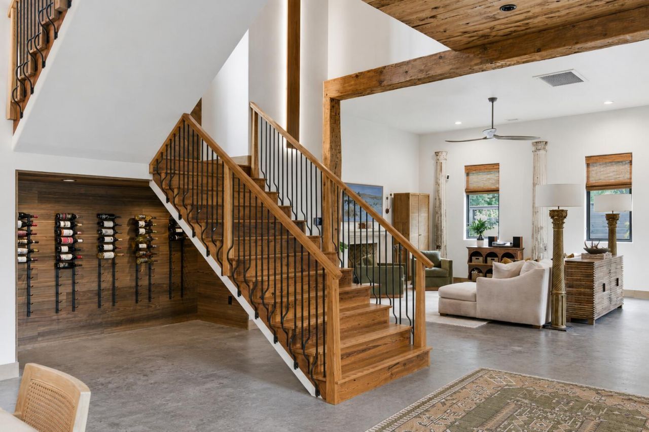 606 Simmons Street Photo 12