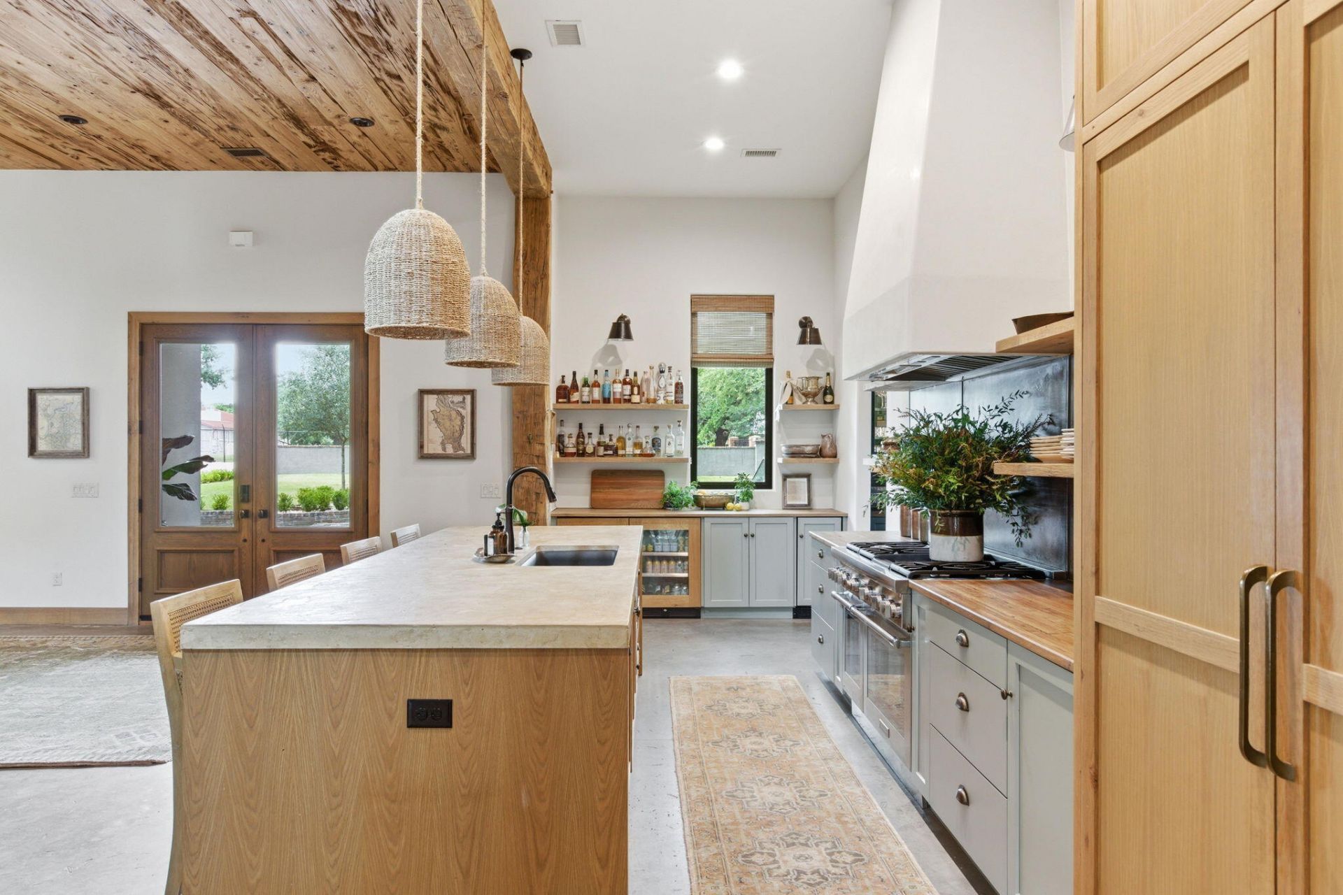 606 Simmons Street Photo 14