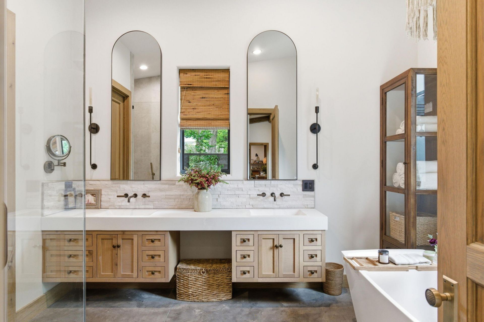 606 Simmons Street Photo 32