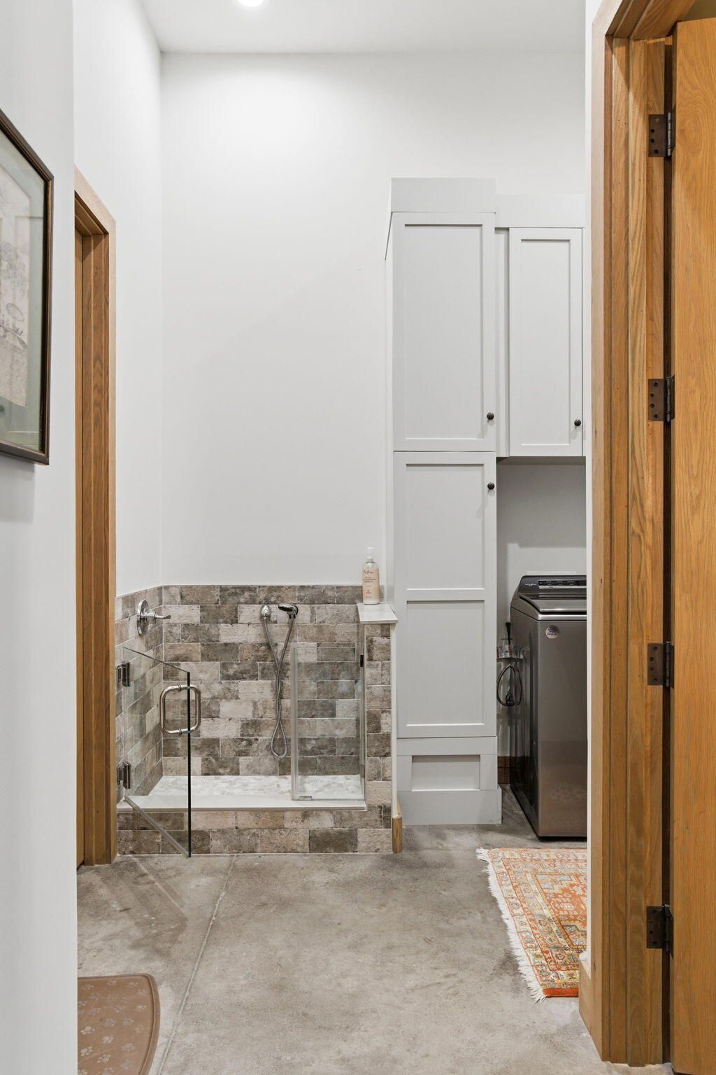 606 Simmons Street Photo 38