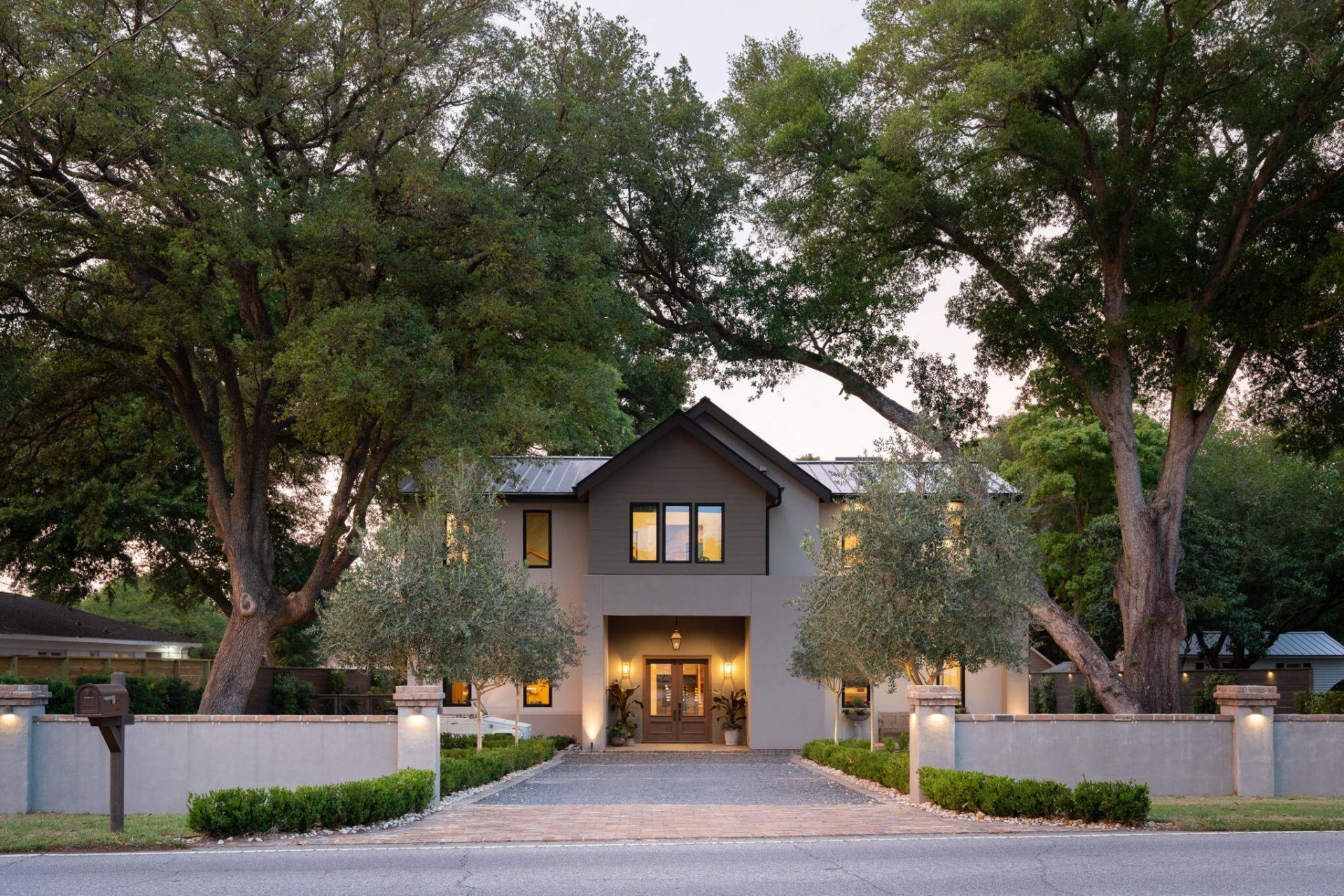 606 Simmons Street Photo 57