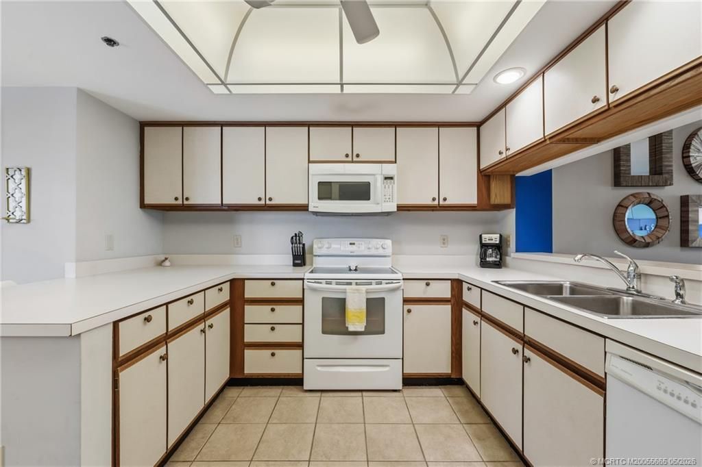 145 NE Edgewater Drive, Unit 4203, Stuart, FL 34996 Photo