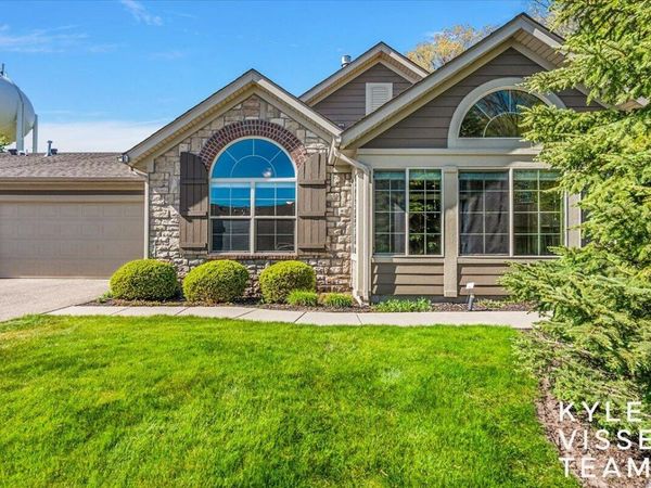 892 Bridge Crest Drive SE, Ada, MI 49301